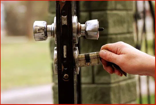 Cedar Crest TX Locksmith Store Cedar Crest, TX 214-382-0856
